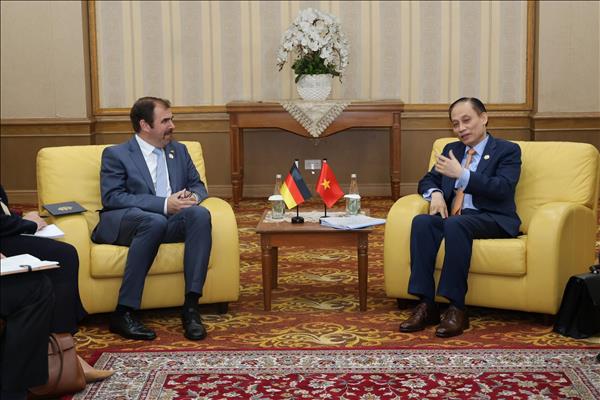 Việt Nam tăng cường quan hệ song phương với các nước ASEAN và EU