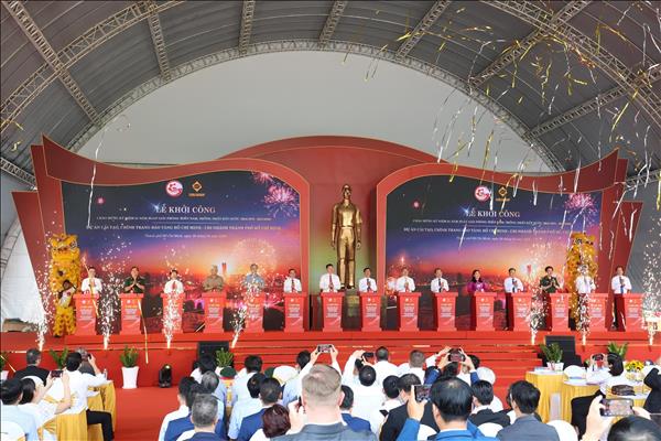 51 năm thống nhất đất nước: Khởi công các dự án định hình siêu đô thị hiện đại