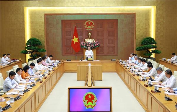 레 밍 흥 총리, 중앙 예산 주도적 역할 보장 및 조세 중립성 확보 주문