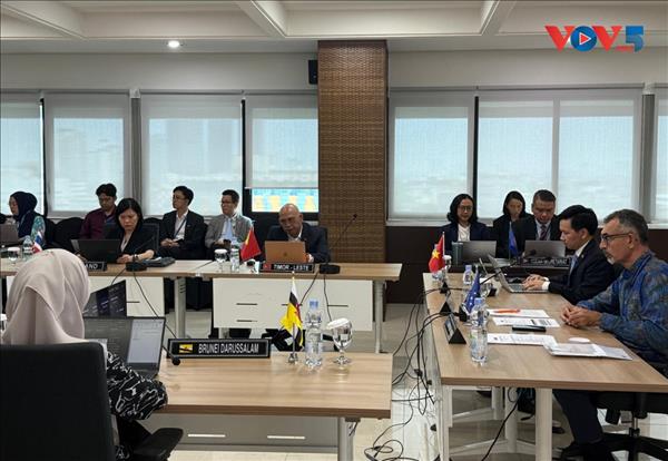 វៀតណាមជំរុញការធ្វើសមាហរណកម្ម និងចងសម្ព័ន្ធសេដ្ឋកិច្ចរវាងអាស៊ាន និងសហភាពអឺរ៉ុប