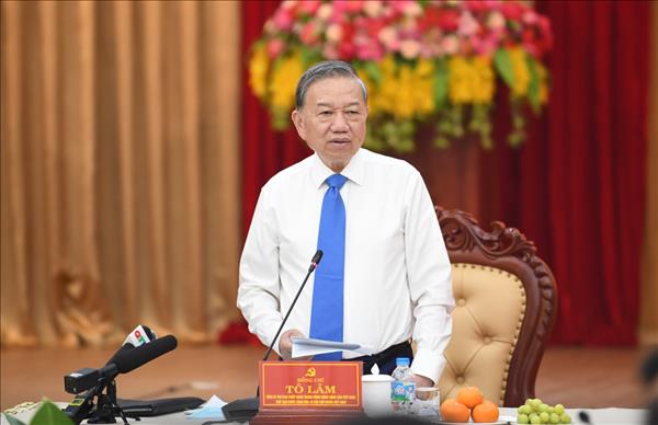 ທ່ານເລຂາທິການໃຫຍ່, ປະທານປະເທດ ໂຕເລິມ: ກຳນົດຄືນໃໝ່ຂົງເຂດພັດທະນາ ກວາງຈິ