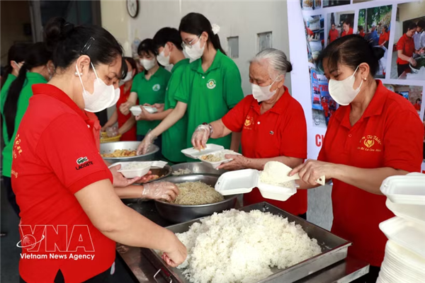 零盾爱心餐：善心传递，爱火长燃