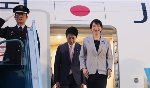 高市総理大臣がハノイに到着し、ベトナム公式訪問を開始