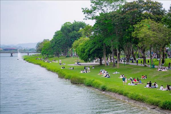 Huế - miền tĩnh lặng của du lịch Việt