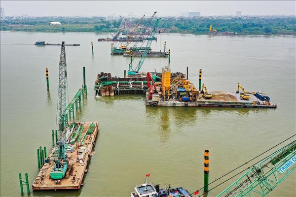Hà Nội tăng tốc hạ tầng, công trường xuyên lễ không ngừng nghỉ