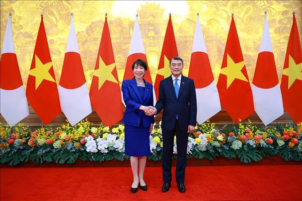 Le Premier ministre vietnamien reçoit son homologue japonais