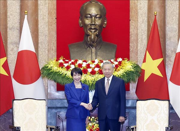 越共中央总书记、国家主席苏林接见来访的日本首相高市早苗