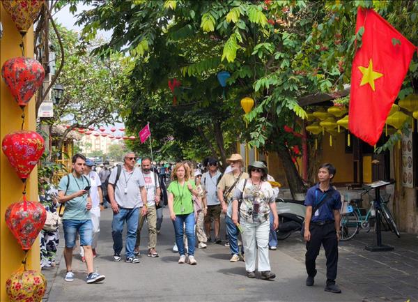 Việt Nam đón hơn 2 triệu lượt khách quốc tế trong tháng 4/2026