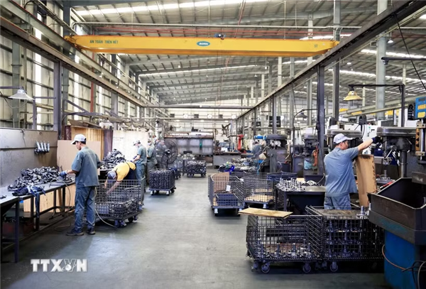 Kinh tế tháng 4: Sự chuyển động rõ nét từ sản xuất và đầu tư