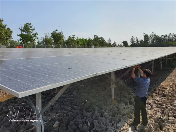 Vietnam intensifica desarrollo de energía solar en tejados