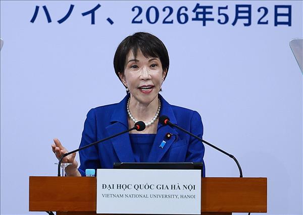 Japanese PM delivers keynote policy speech in Hanoi