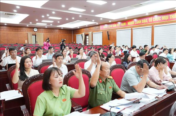 Thông qua danh mục thu hồi đất và kiện toàn Đoàn giám sát về thực hành tiết kiệm, chống lãng phí
