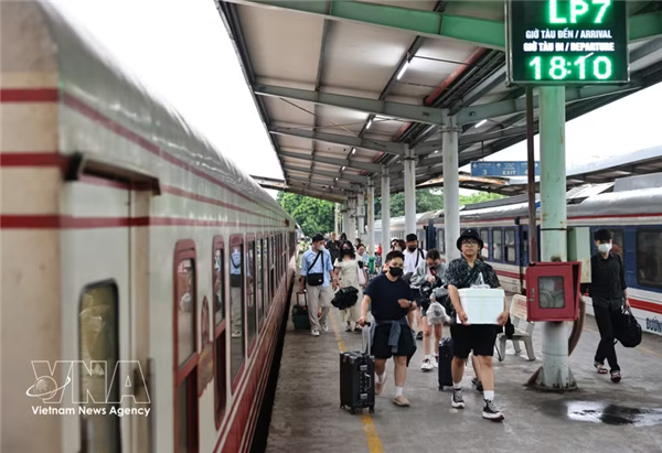 4·30和5·1假期越南铁路运送旅客达近40万人次
