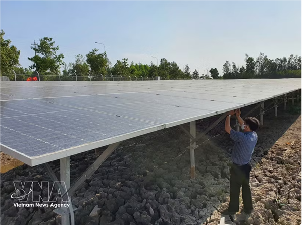 Accélération du développement du solaire en toiture
