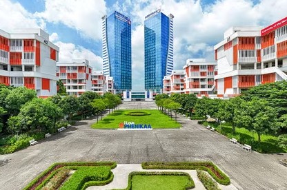 Vietnams First University Tops at THE Awards Asia 2026