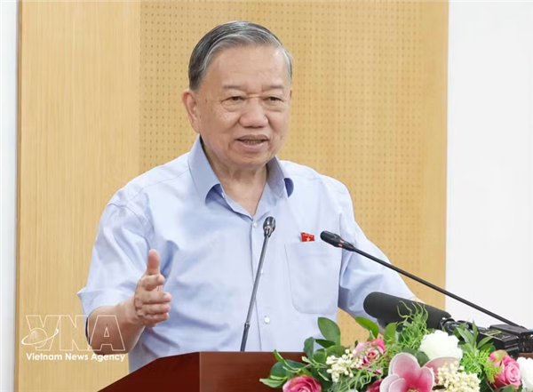 Máximo dirigente de Vietnam traza orientaciones para el desarrollo sostenible de Hanoi