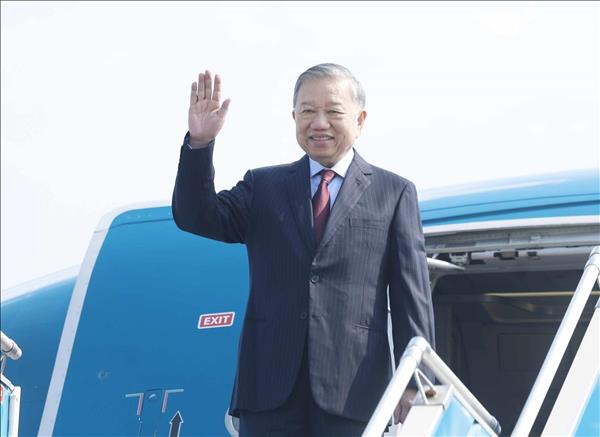 Le SG du Parti et président Tô Lâm part pour une visite dÉtat en Inde