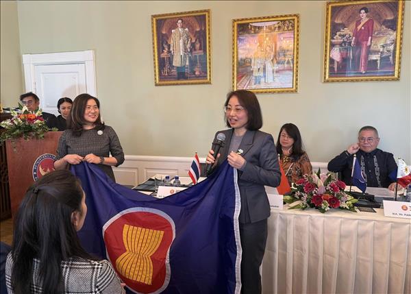 Vietnam assumes ASEAN Committee chairmanship in Copenhagen