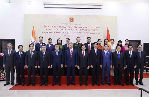 Le dirigeant To Lam rencontre la communauté vietnamienne en Inde