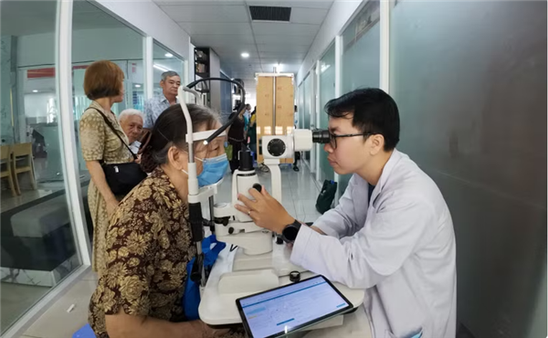 Examens médicaux gratuits : le gouvernement accélère la couverture sanitaire nationale