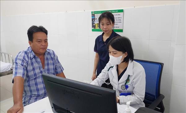 Vietnam moves toward universal free annual health checkups from 2026