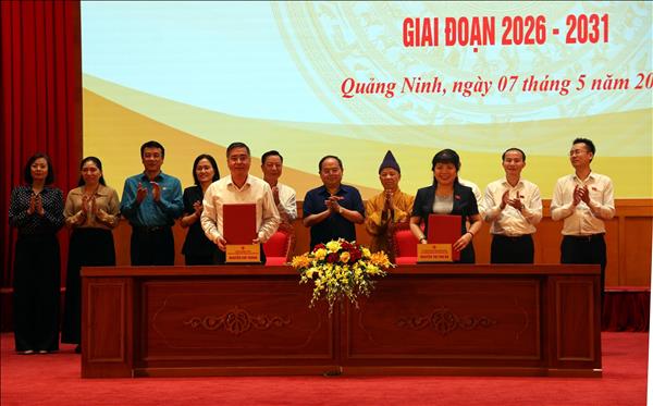 Cử tri kiến nghị có giải pháp cụ thể chăm lo cho công nhân, người lao động