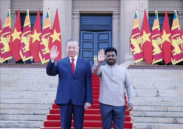 Sri Lanka stages welcome ceremony for top Vietnamese leader with 21-gun salute