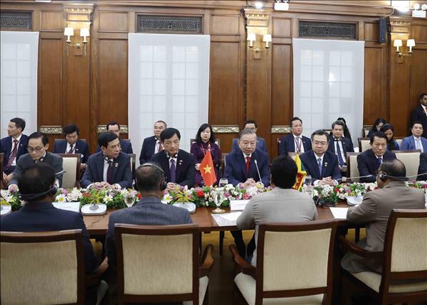Vietnams top leader concludes successful state visit to Sri Lanka
