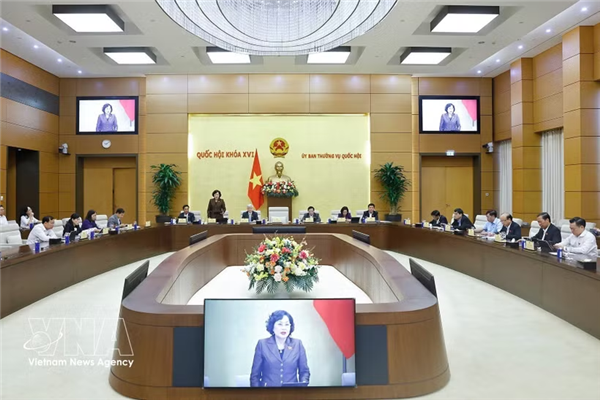 国会常务委员会就第十六届国会第二次会议筹备工作提出意见