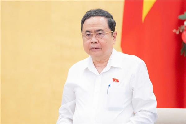 ປະ​ທານ​ສະ​ພາ​ແຫ່ງ​ຊາດ ເຈິ່​ນ​ແທັງ​ເໝິນ: ຍົກ​ສູງ​ຄຸນ​ນະ​ພາບ​​ວຽກ​ງານສ້າງ​ກົດ​ໝາຍ