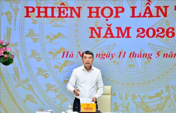 ພັດ​ທະ​ນາເຕັກ​ໂນ​ໂລ​ຢີ​ຍຸດ​ທະ​ສາດ​ຢ່າງ​ແຮງ