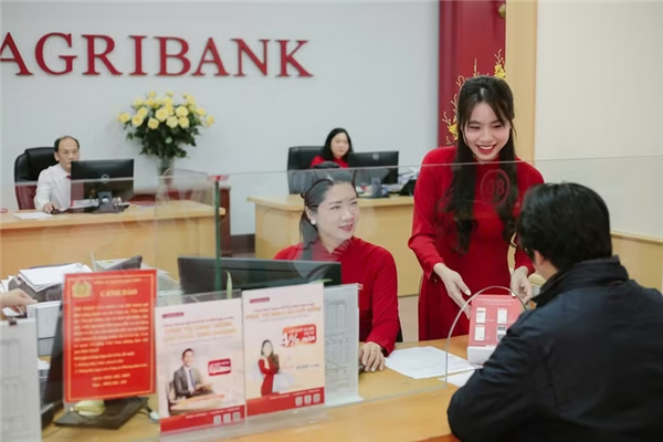 Tasas hipotecarias continúan elevadas pese al ajuste a la baja de depósitos en bancos vietnamitas
