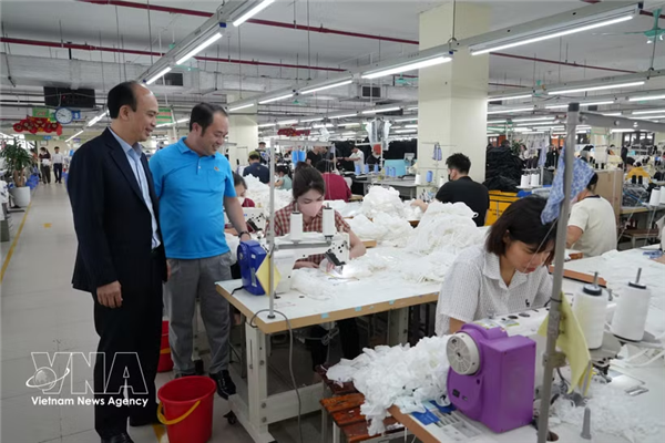 旅加越南人提出连接侨胞资源与民营经济的三项建议