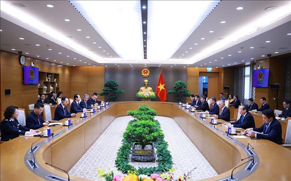 Thủ tướng Lê Minh Hưng tiếp Đại sứ Trung Quốc Hà Vĩ