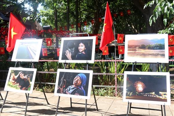 Vietnam, RoK photo exhibition highlights cultural connections