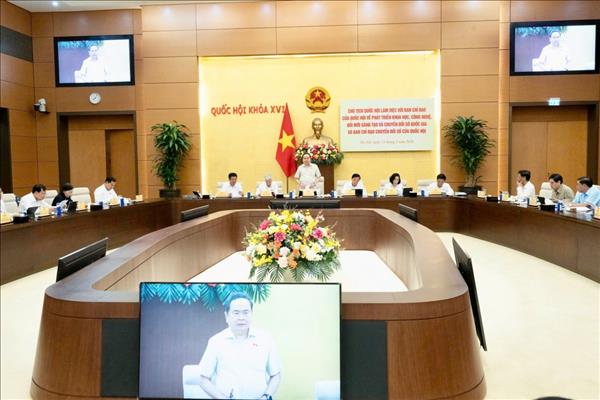 ປະ​ທານ​ສະ​ພາ​ແຫ່ງ​ຊາດ ເຈິ່ນ​ແທັງ​ເໝິນ: ຫັນ​ເປັນ​ດີ​ຈີ​ຕອນ​ຢ່າງ​ແທ້​ຈິງ, ຍົກ​ສູງ​ປະ​ສິດ​ທິ​ຜົນ​ການ​ເຄື່ອນ​ໄຫວ​ຂອງ​ສະ​ພາ​ແຫ່ງ​ຊາດ