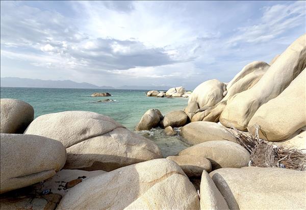 Vẻ đẹp độc đáo, hấp dẫn của đảo Hòn Cau