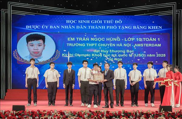 Đầu tư cho giáo dục vì tầm vóc phát triển lâu dài của Thủ đô