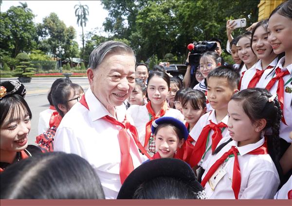 Party, State leader welcomes 85 outstanding children