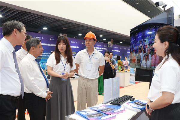 Khơi thông mạch máu dữ liệu, xây dựng quản trị hành chính hiện đại
