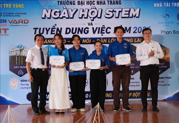 Phát huy năng lực sáng tạo và nghiên cứu khoa học của sinh viên