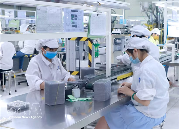 Vietnam apuesta por ampliar el espacio fiscal para sostener el crecimiento económico