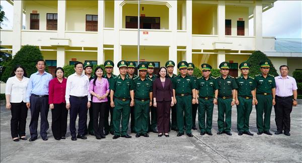 Phó Chủ tịch nước Võ Thị Ánh Xuân thăm, động viên Bộ đội Biên phòng An Giang