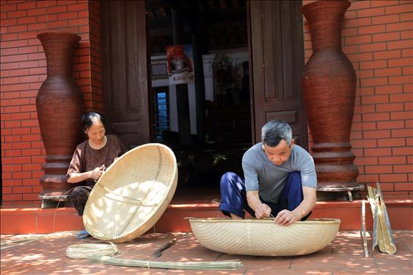 Tăng Tiến -  Sức sống mới của nghề mây tre Việt