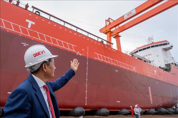 Hạ thủy tàu chở dầu, hóa chất 21.800 DWT: Nâng tầm vị thế cơ khí chế tạo Việt Nam trên bản đồ toàn cầu