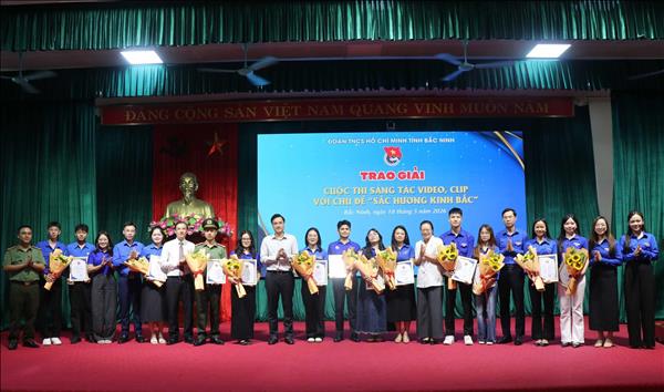 Học và làm theo Bác: Đổi mới phương thức hoạt động của Đoàn theo mô hình tổ chức mới