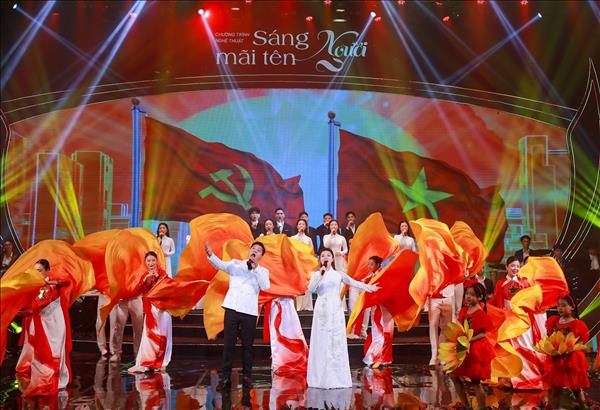 Chương trình nghệ thuật chính luận Sáng mãi tên Người