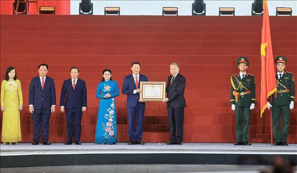 또 럼 당 서기장‧국가주석, 직할시 위상에 걸맞은 ‘새로운 동나이의 열망 실현해야…