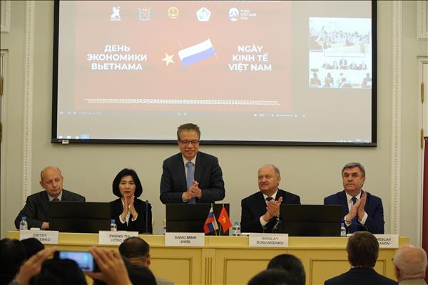Việt Nam giới thiệu tiềm năng kinh tế và cơ hội đầu tư tại St. Petersburg