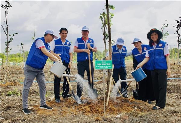 Ho Chi Minh City kicks off 2026 tree planting festival with Net Zero in sight